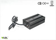 Cargador de batería eléctrico automático de la motocicleta 60 voltios 3 amperios carga máxima de 72V/73.5V
