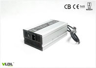 48 voltios 10 amperios del piso del barrendero de batería del cargador de voltaje de entrada universal eléctrico 110 - 230V PFC