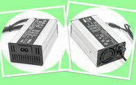 48 voltios 2 amperios de Li de cargador de batería, mini tipo con la vivienda de aluminio ligera, entrada ancha 110 a 240