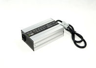 Cargador de batería negro de la plata 24V 5A Li para los batería li-ion LiFePO4 con el caso de aluminio