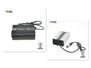 E - Cargador de batería de litio de la movilidad 24V 30V 4A de par en par 90 a la caja del aluminio del voltaje de entrada 264Vac